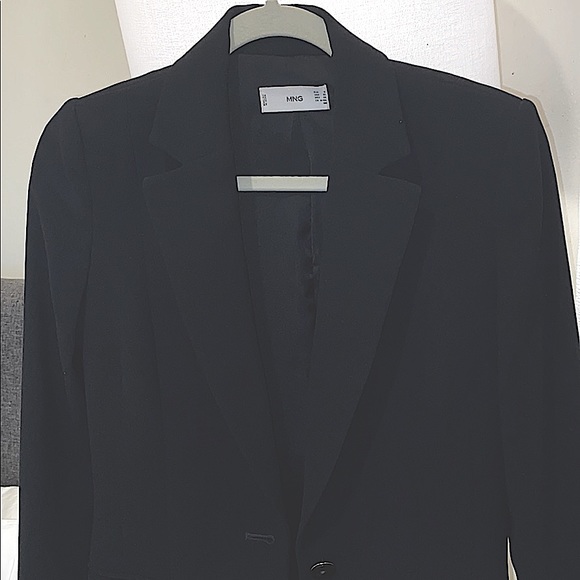 Blazer - Picture 3 of 4